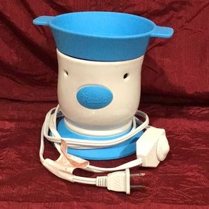 Scentsy fondue warmer